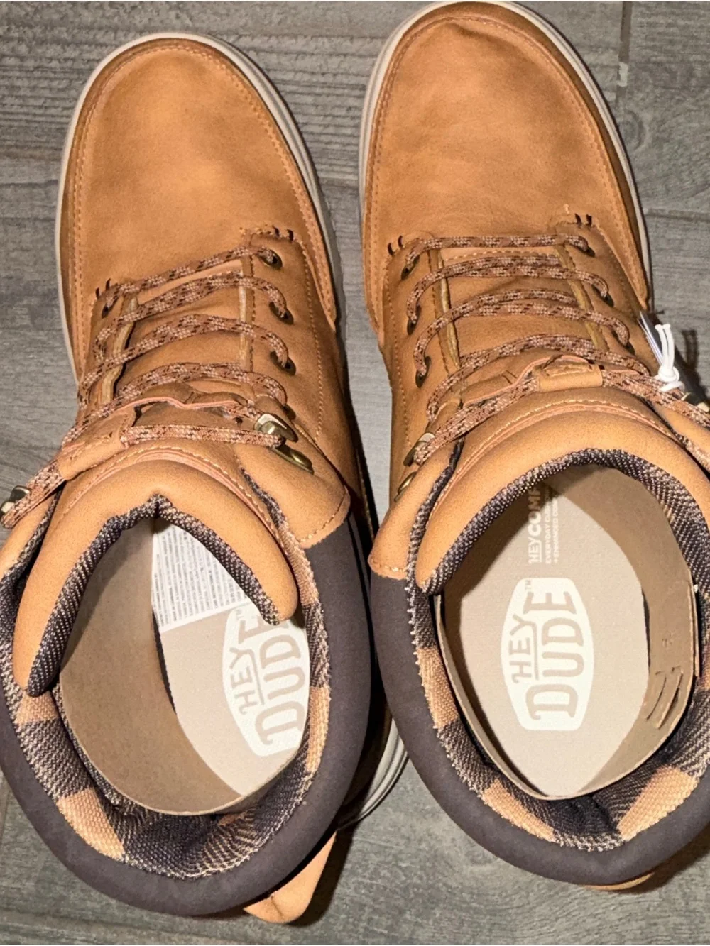 Hey Dude brand new